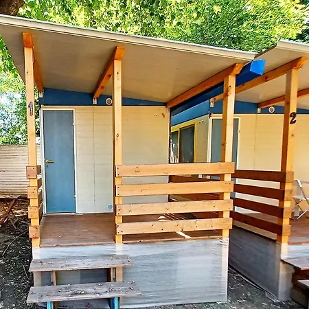 Bungalow 1 Camping *
